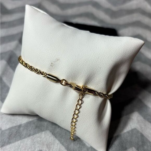 New! Gold Tone Dainty Bracelet Lobster Clasp & Extension - Picture 3 of 4
